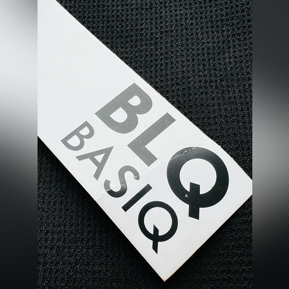 BLQ BASIQ light weight, black mini skirt, lightweight for layering, size 1. - Picture 11 of 15